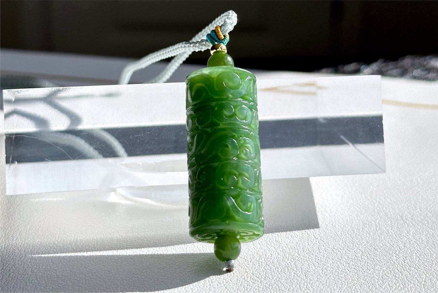 Certified Natural Spinach Green Nephrite Jade Carved Barrel-shaped Pendant，天然阳菠菜绿碧玉桶珠吊坠