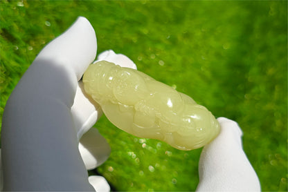 Certified Natural High-Quality Ruoqiang Yellow Nephrite Jade Hand-Carved God of Wealth Pendant, 天然若羌黄口手工雕刻财神吊坠