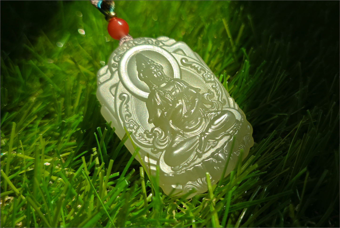 Certified Natural Qingshui Nephrite Jade Carved Guanyin Pendant, 天然晴水和田玉观音吊坠