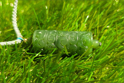 Certified Natural Spinach Green Nephrite Jade Carved Barrel-shaped Pendant，天然阳菠菜绿碧玉桶珠吊坠