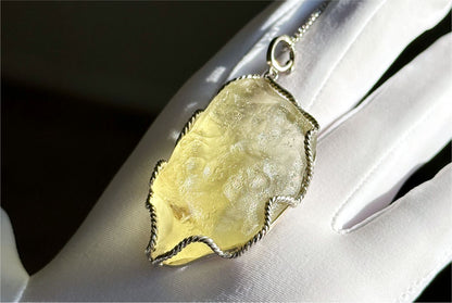 27.785Grams, Natural Authentic Libyan Desert Glass Tektite Silver Wrapped Pendant, Raw Libyan Desert Glass Pendant, 天然利比亚黄金陨石原石吊坠