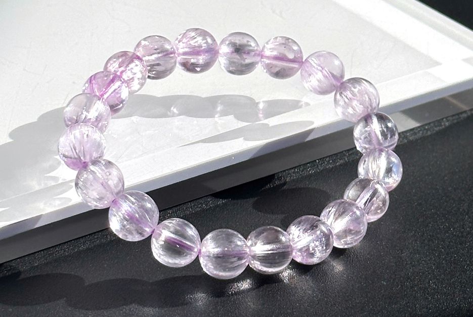 9mm+, Certified Natural High Grade Icy Transparent Cat Eye Kunzite Bracelet, Genuine Kunzite Stretch Bracelet. 天然拉丝猫眼高冰紫锂辉手串