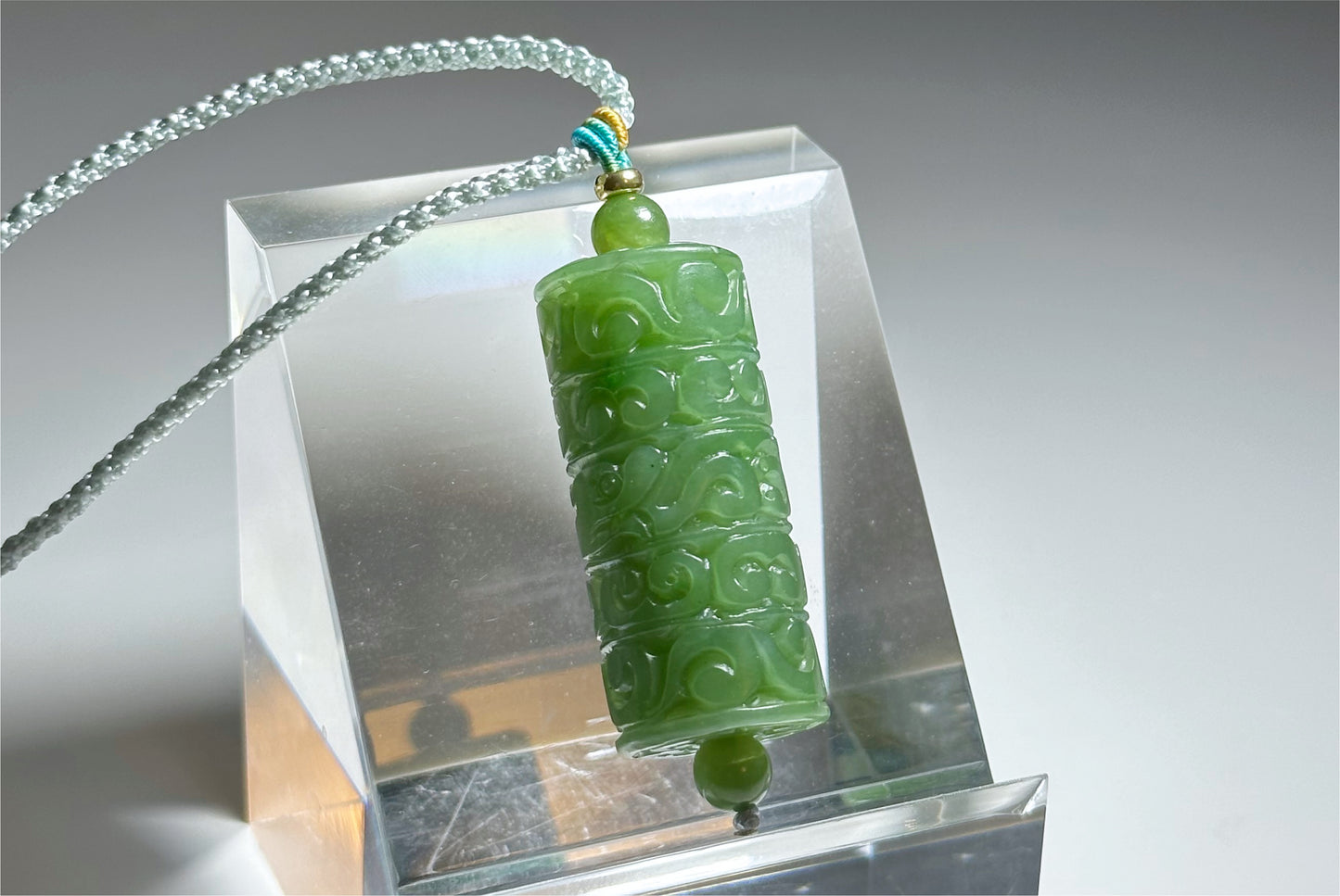 Certified Natural Spinach Green Nephrite Jade Carved Barrel-shaped Pendant，天然阳菠菜绿碧玉桶珠吊坠