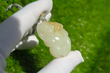 Certified Natural Russian White Nephrite Jade Hand-Carved Monkey with Ruyi Pendant, 天然俄白带一口糖和田玉手工雕刻猴子如意吊坠