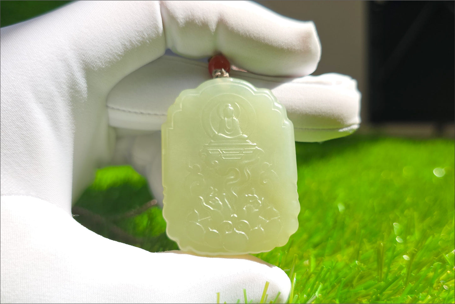Certified Natural Qingshui Nephrite Jade Carved Guanyin Pendant, 天然晴水和田玉观音吊坠