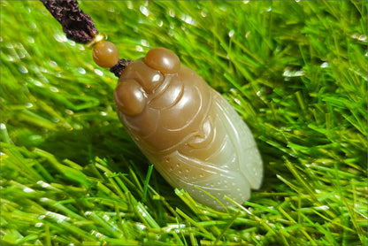 Certified Natural High-quality Ruoqiang Yellow and Sugar Brown Nephrite Jade Hand Carved Cicada Pendant, 天然若羌青黄口带糖和田玉手工雕刻一鸣惊人(蝉)吊坠