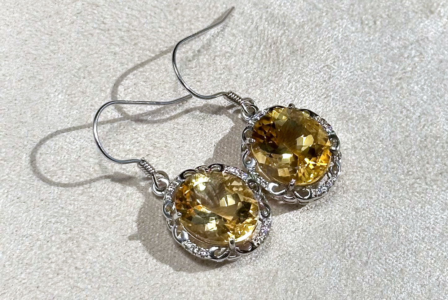 10x12mm, Natural Gem Grade Citrine Earrings, Natural citrine French Hook Earrings, Oval cut Natural Citrine, citrine jewelry, 天然宝石级暴力黄水晶耳坠