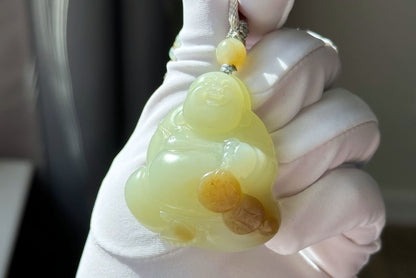 Certified Natural High-Quality Ruoqiang Yellow and Sugar Nephrite Jade Hand-Carved Maitreya Buddha Pendant, 天然若羌黄口带糖和田玉手工雕刻弥勒佛
