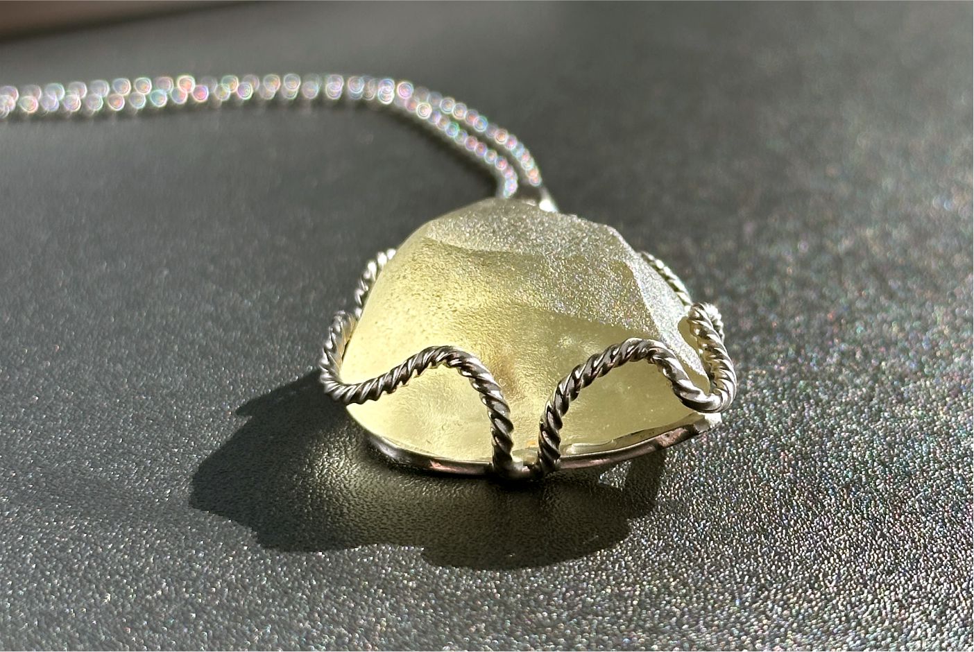 15.642Grams, Natural Authentic Raw Libyan Desert Glass Tektite Silver Wrapped Pendant, 天然利比亚黄金陨石原石吊坠