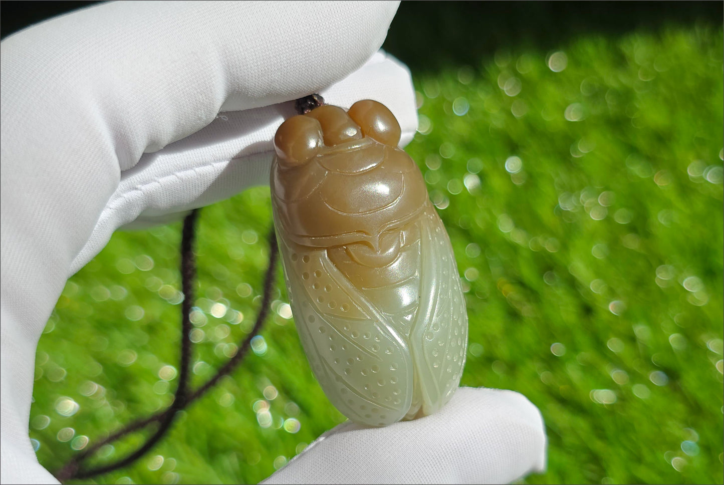 Certified Natural High-quality Ruoqiang Yellow and Sugar Brown Nephrite Jade Hand Carved Cicada Pendant, 天然若羌青黄口带糖和田玉手工雕刻一鸣惊人(蝉)吊坠