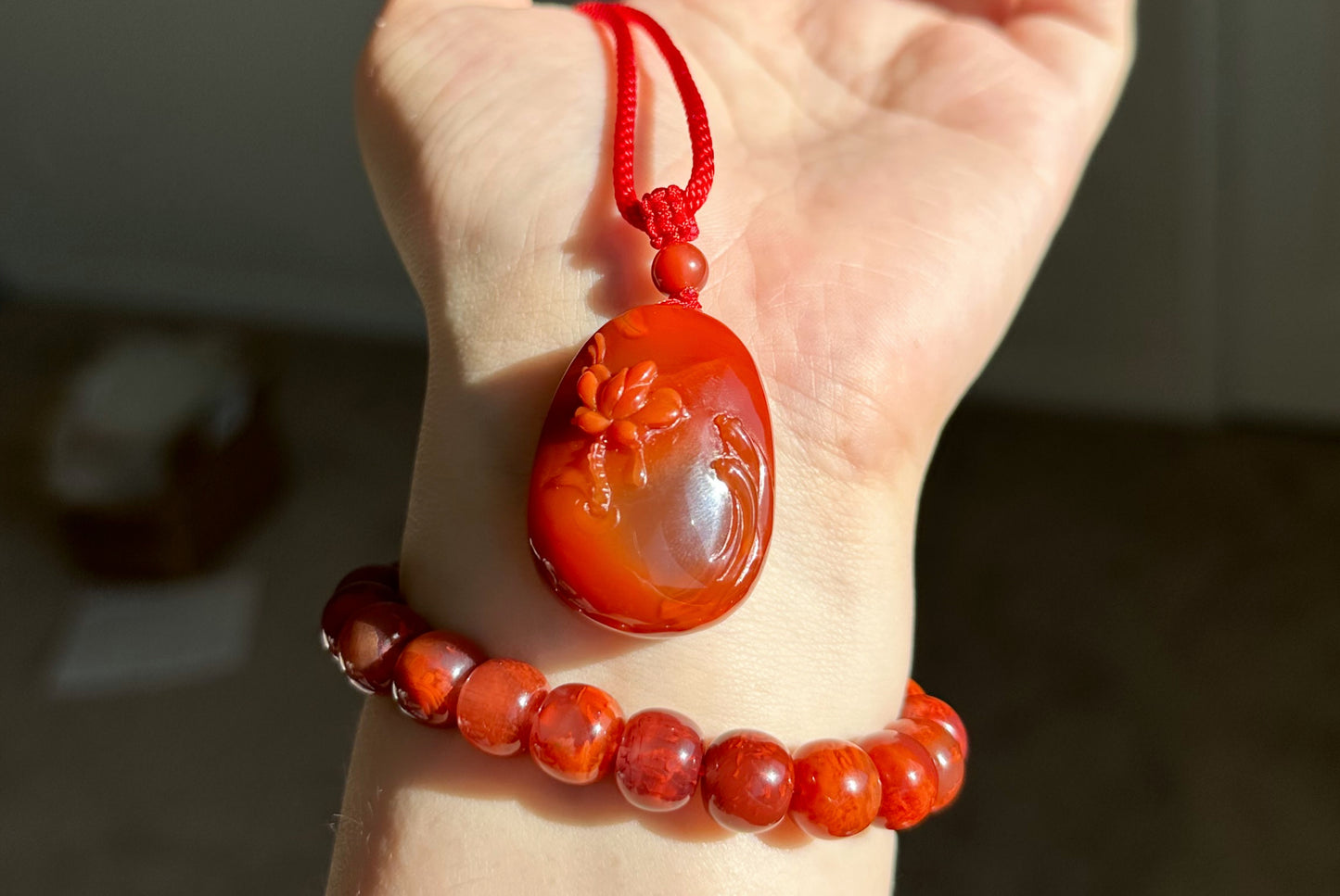 Certified Natural High Grade Untreated Nanhong Agate Hand Carved Lotus and Koi Fish Pendant, 天然无优化川火焰红俏柿子红南红手雕莲花鱼吊坠