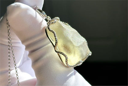 15.642Grams, Natural Authentic Raw Libyan Desert Glass Tektite Silver Wrapped Pendant, 天然利比亚黄金陨石原石吊坠