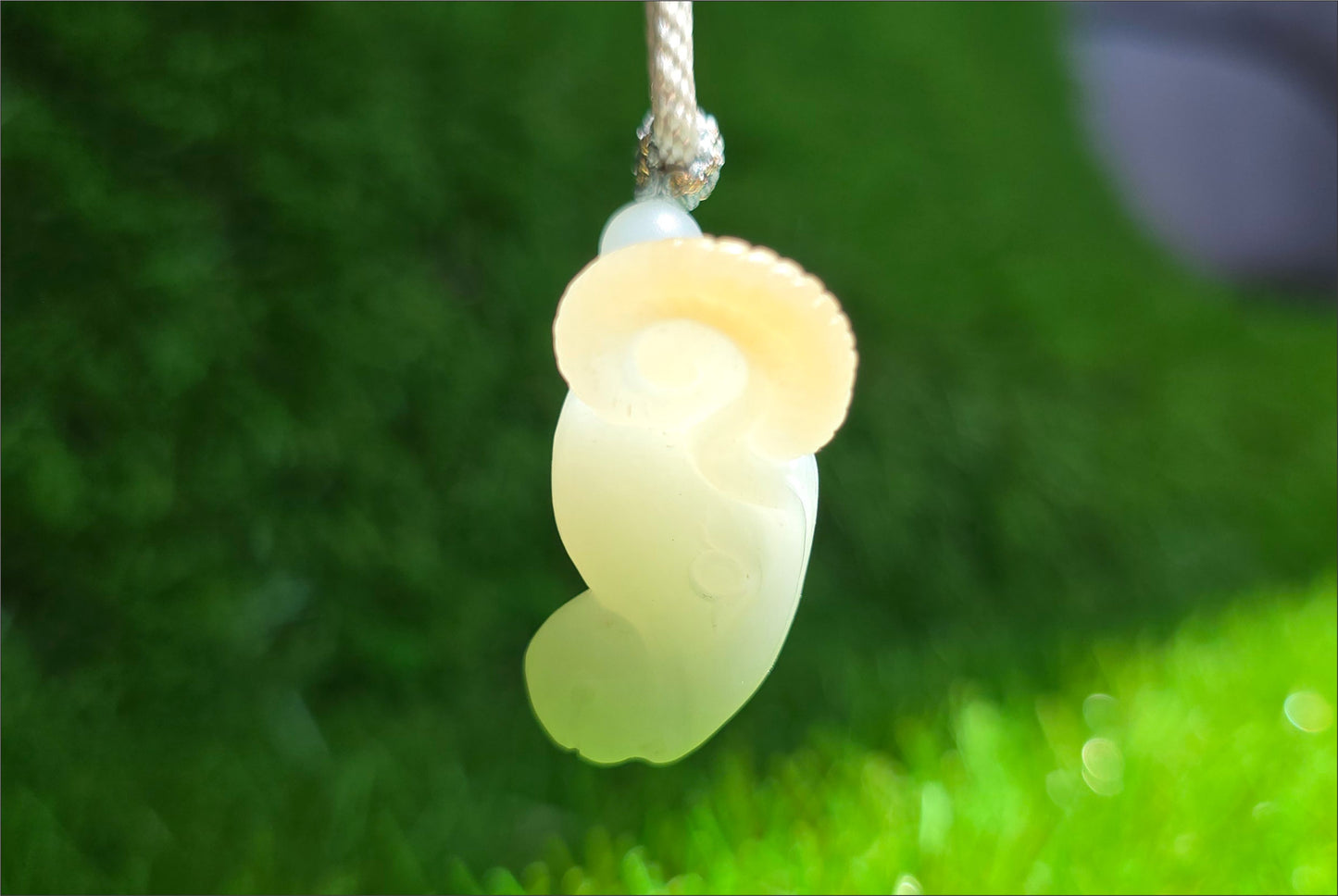 Certified Natural Russian White Nephrite Jade Hand-Carved Ram Head Pendant, 天然俄料和田白玉带一口糖手工雕刻羊头吊坠