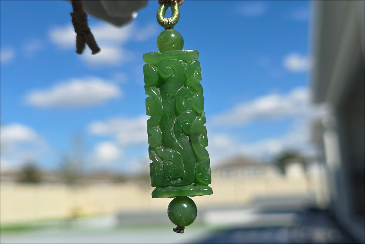 Certified Natural Vivid Green Nephrite Jade Carved triangular barrel-shaped Pendant，天然辣绿碧玉三角桶珠吊坠