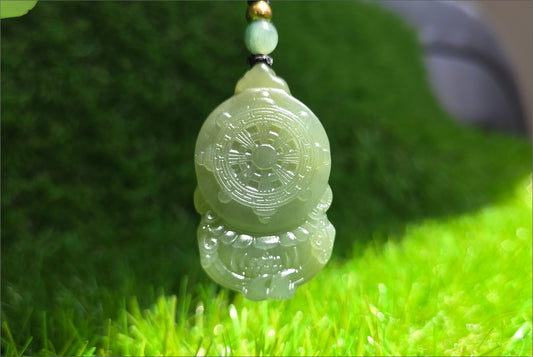 Certified Natural Lake-Green Nephrite Jade Carved Yellow Jambhala Pendant, 天然青海老料湖水绿雕刻黄财神头吊坠