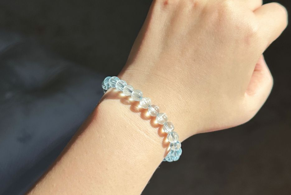 7mm, Certified Rare Find Gem Grade Natural Blue Topaz with needle inclusions Bracelet, Topaz Bracelet, Blue topaz bracelet, 透体拉丝猫眼天然蓝托帕手串