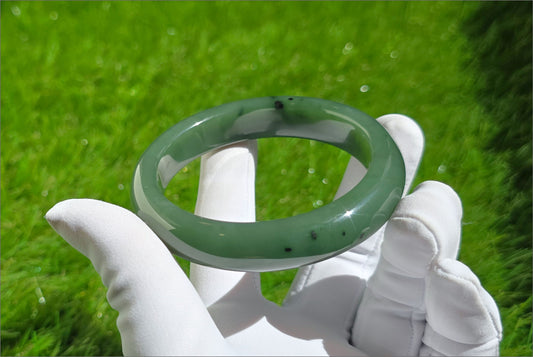 61mm, Certified Natural Siberian Spinach Green Nephrite Jade Bangle, 天然俄老油菠菜绿碧玉手镯