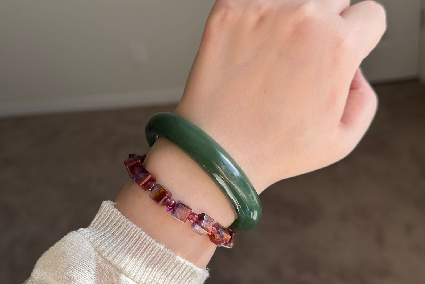 61mm, Certified Natural Siberian Spinach Green Nephrite Jade Bangle, 天然俄老油菠菜绿碧玉手镯