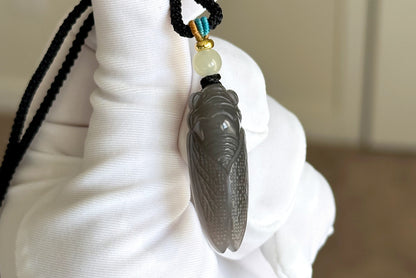 Certified Natural Emerald Green in Rich Smoky Purple Nephrite Jade Carved Cicada pendant, 天然浓烟紫带翠和田玉雕刻一鸣惊人(蝉)吊坠