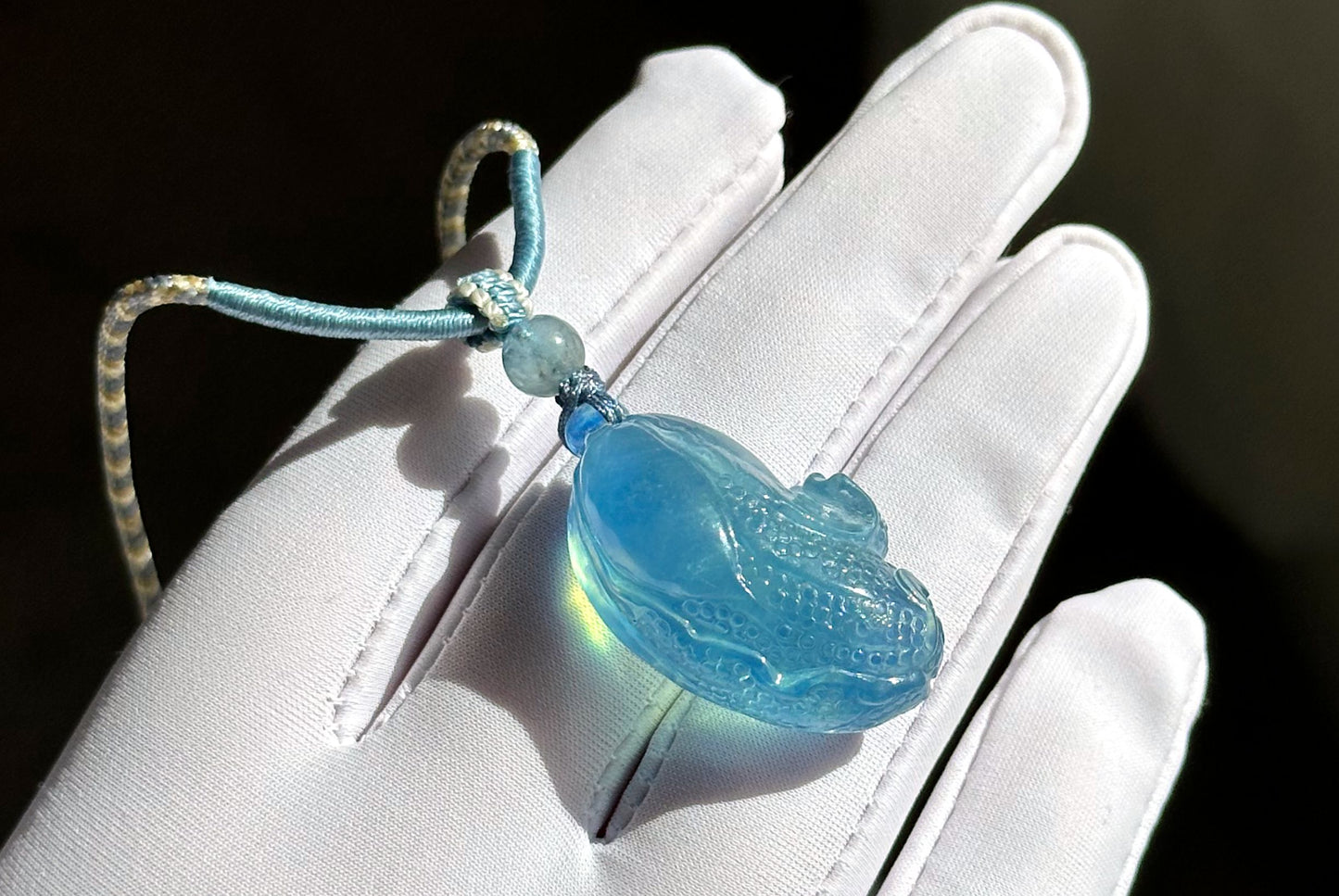 Certified Natural Blue Aquamarine Hand Carved Cabbage (Bok choy) Pendant, Aquamarine  Pendant, 天然海蓝宝手工雕刻白菜吊坠