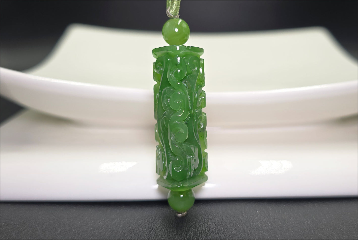 Certified Natural Vivid Green Nephrite Jade Carved triangular barrel-shaped Pendant，天然辣绿碧玉三角桶珠吊坠