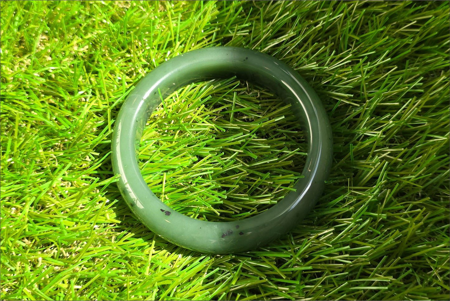 61mm, Certified Natural Siberian Spinach Green Nephrite Jade Bangle, 天然俄老油菠菜绿碧玉手镯