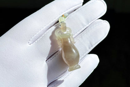 Certified Natural Hand-Carved Smoky Purple Nephrite Jade Vase Pendant, 天然烟紫和田玉手工雕刻宝瓶吊坠