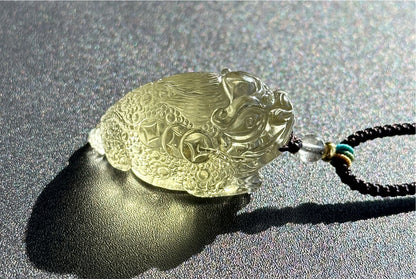 21.45 grams,Natural Authentic Libyan Desert Glass Tektite Hand Carved Money Toad Pendant,  天然利比亚黄金陨石手雕金蟾吊坠