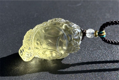 21.45 grams,Natural Authentic Libyan Desert Glass Tektite Hand Carved Money Toad Pendant,  天然利比亚黄金陨石手雕金蟾吊坠