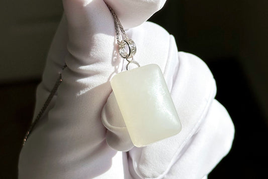 Certified Icy White Jade Small Wushi Pai Peace Amulet Pendant, White Nephrite Pendant, 天然无优化白玉小无事牌吊坠