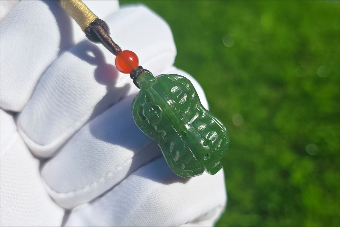 Certified Natural Siberian Spinach Green Nephrite Jade Hand Carved Peanut Pendant, 天然俄料辣菠菜绿碧玉手工雕刻花生吊坠