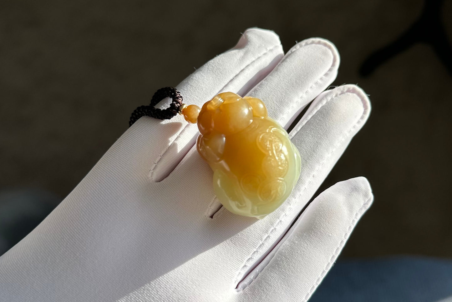 Certified Natural High-quality Qiemo Sugar-White Nephrite Jade Hand Carved "Fortune Pig" pendant, 天然精品且末糖白和田玉手工雕刻福猪吊坠