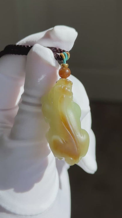 Certified Natural Brown Sugar and Greenish Yellow Nephrite Jade Hand-Carved Pixiu Pendant, 天然青黄口带糖和田玉手工雕刻貔貅吊坠