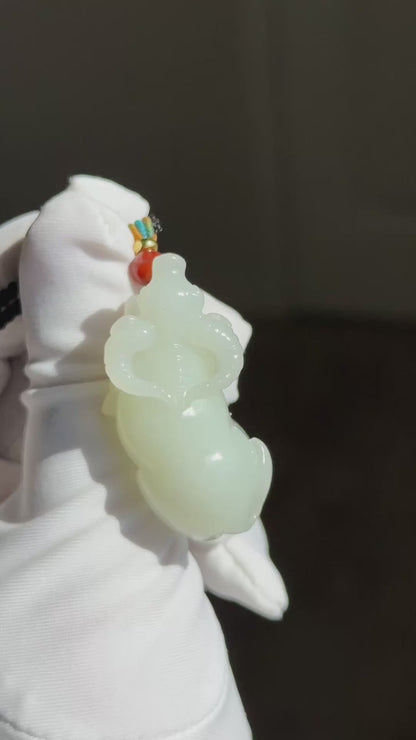 Certified Natural Russia White nephrite Jade Hand Carved Ox Pendant, 天然俄料白玉手工雕刻牛转乾坤吊坠