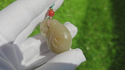 Certified Natural Qiemo Sugar and Warm White Nephrite Jade Hand-Carved Money Bag Pendant, 天然且末和田玉青白带糖手工雕刻钱袋吊坠