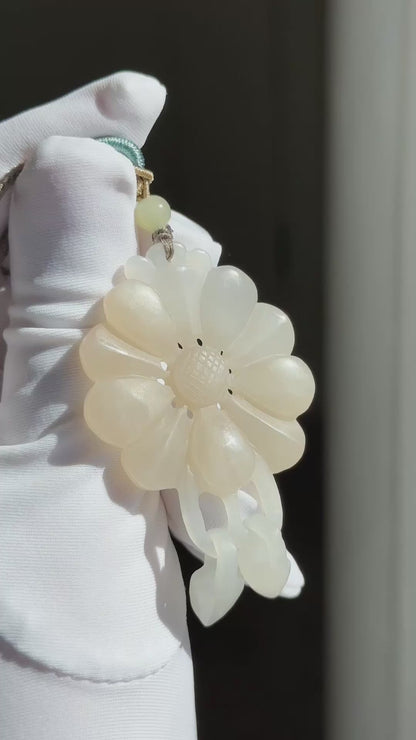 Certified Natural Lotus Pink Nephrite Jade Hand Carved Sunflower Pendant, 天然藕粉和田玉手工雕刻向日葵吊坠